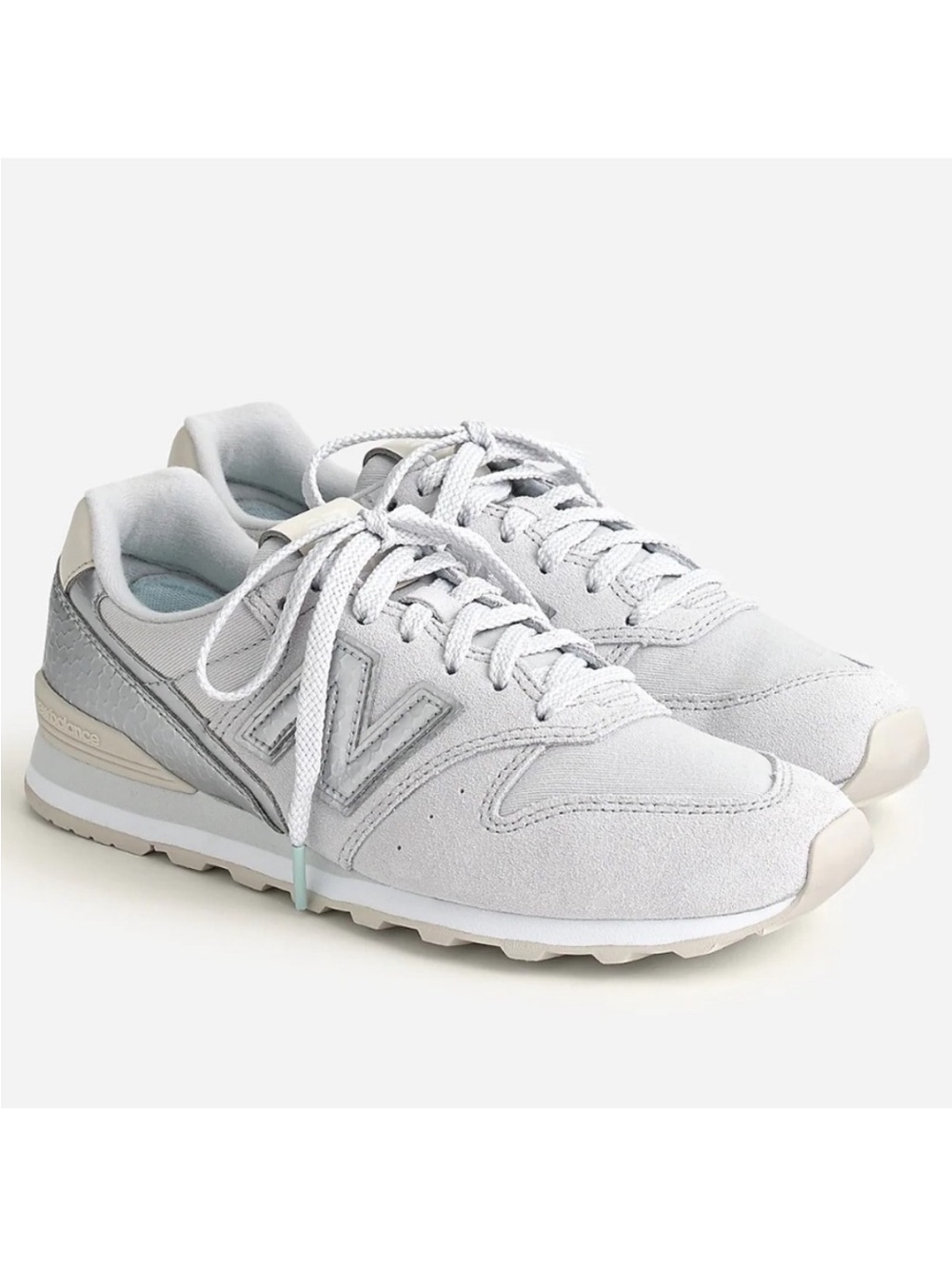 New Balance Women’s Light Gray Classic Lace-Up Sneakers